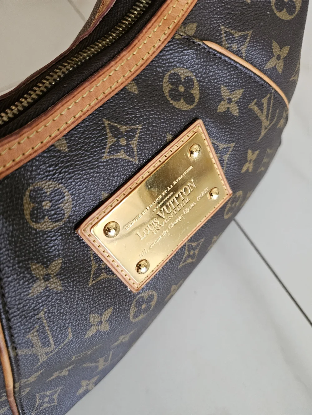 Louis Vuitton Thames GM Brown Monogram Canvas Hobo Bag